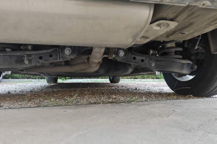 Used Roewe iMAX8 New Energy 2025 1.5T DMH Lu Zun Deluxe Edition Chassis Rear