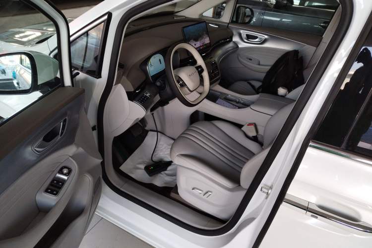 Used Roewe iMAX8 New Energy 2025 1.5T DMH Lu Zun Deluxe Edition Driver Seat