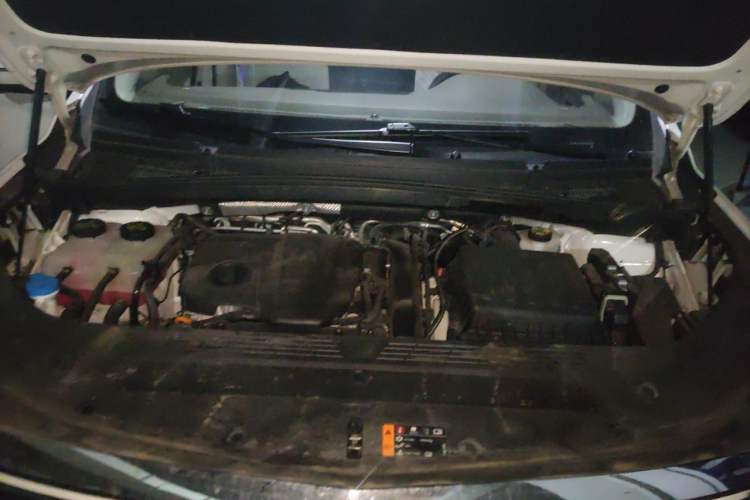 Used Roewe iMAX8 New Energy 2025 1.5T DMH Lu Zun Deluxe Edition Engine Bay