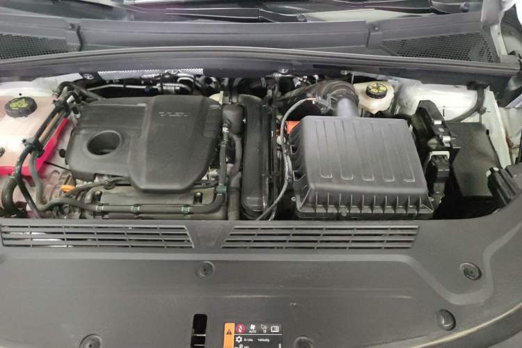 Used Roewe iMAX8 New Energy 2025 1.5T DMH Lu Zun Deluxe Edition Engine Bay