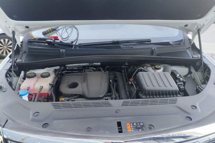 Used Roewe iMAX8 New Energy 2025 1.5T DMH Lu Zun Deluxe Edition Engine Bay