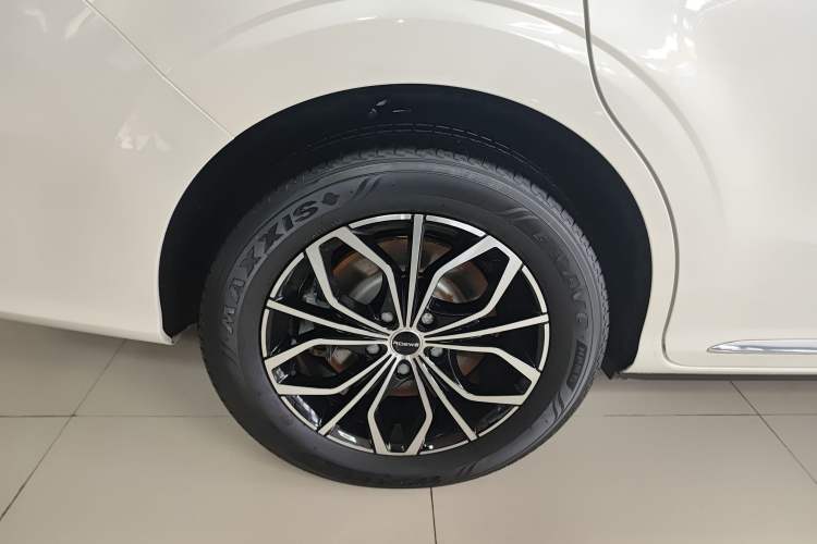 Used Roewe iMAX8 New Energy 2025 1.5T DMH Lu Zun Deluxe Edition Exterior 6