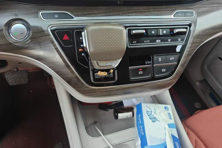 Used Roewe iMAX8 New Energy 2025 1.5T DMH Lu Zun Deluxe Edition Gear Lever