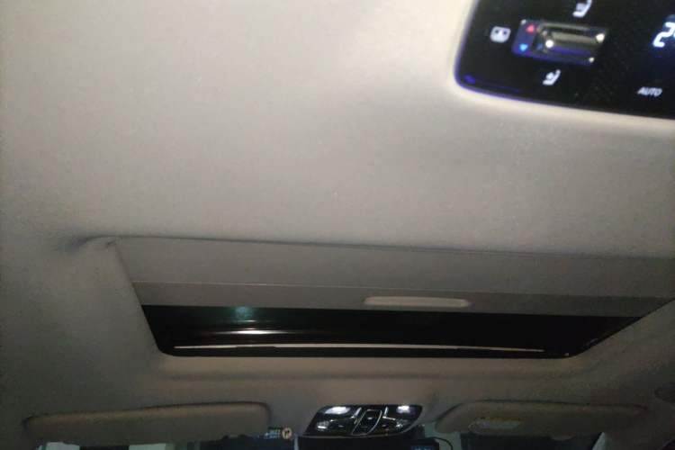 Used Roewe iMAX8 New Energy 2025 1.5T DMH Lu Zun Deluxe Edition Headliner