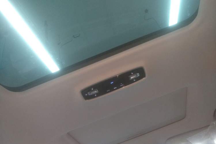 Used Roewe iMAX8 New Energy 2025 1.5T DMH Lu Zun Deluxe Edition Headliner