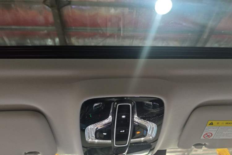 Used Roewe iMAX8 New Energy 2025 1.5T DMH Lu Zun Deluxe Edition Headliner