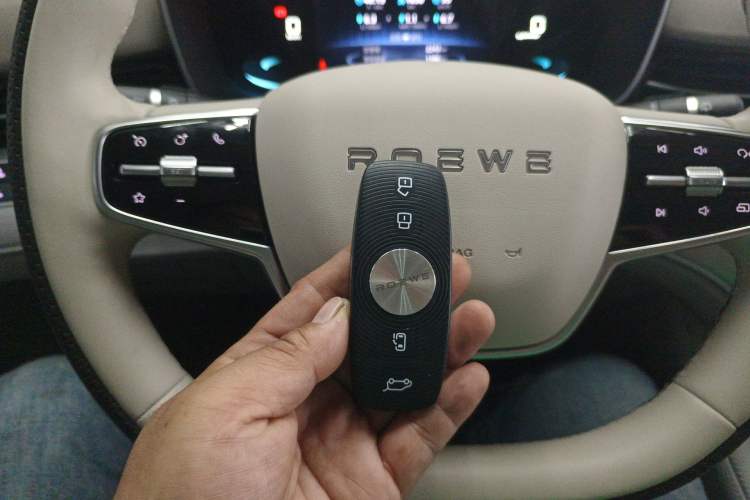 Used Roewe iMAX8 New Energy 2025 1.5T DMH Lu Zun Deluxe Edition Interior 1