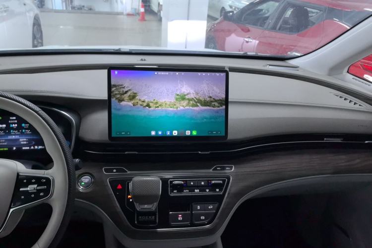Used Roewe iMAX8 New Energy 2025 1.5T DMH Lu Zun Deluxe Edition Interior 2