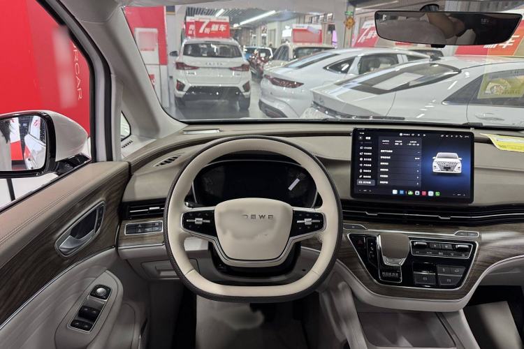 Used Roewe iMAX8 New Energy 2025 1.5T DMH Lu Zun Deluxe Edition Interior 2