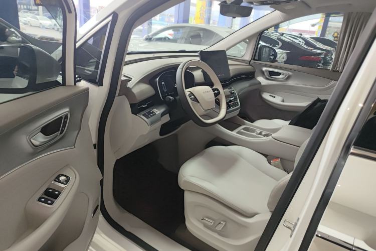 Used Roewe iMAX8 New Energy 2025 1.5T DMH Lu Zun Deluxe Edition Interior 3