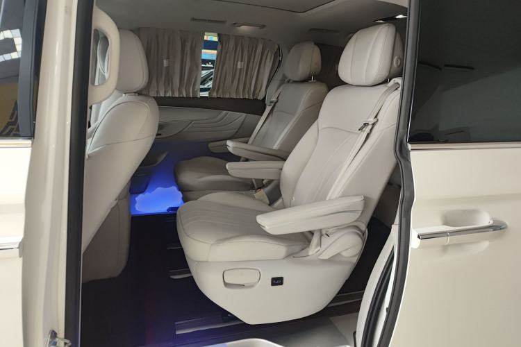 Used Roewe iMAX8 New Energy 2025 1.5T DMH Lu Zun Deluxe Edition Interior 4