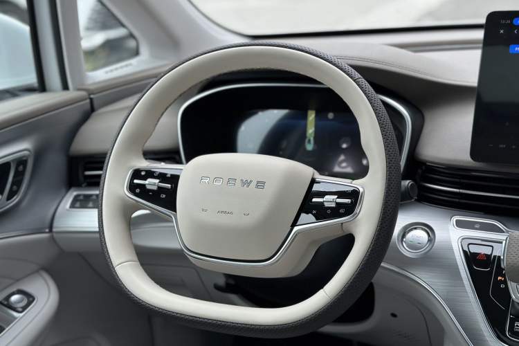 Used Roewe iMAX8 New Energy 2025 1.5T DMH Lu Zun Deluxe Edition Interior 4