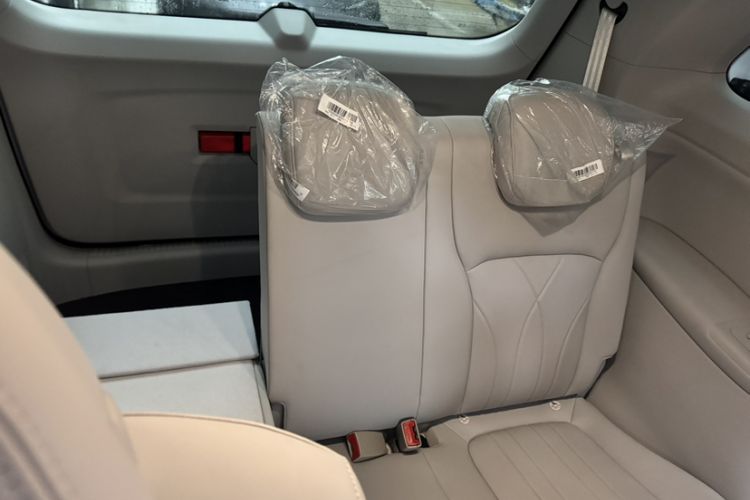 Used Roewe iMAX8 New Energy 2025 1.5T DMH Lu Zun Deluxe Edition Interior 8