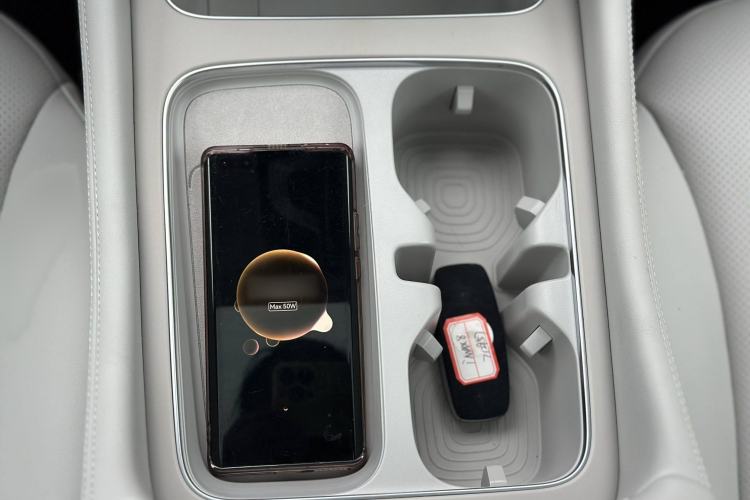 Used Roewe iMAX8 New Energy 2025 1.5T DMH Lu Zun Deluxe Edition Interior 8
