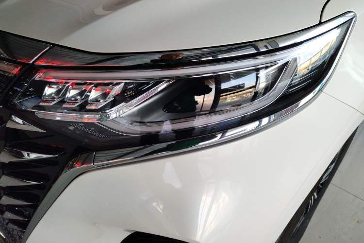 Used Roewe iMAX8 New Energy 2025 1.5T DMH Lu Zun Deluxe Edition Left Front Headlight