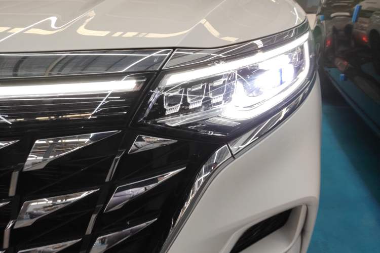 Used Roewe iMAX8 New Energy 2025 1.5T DMH Lu Zun Deluxe Edition Left Front Headlight