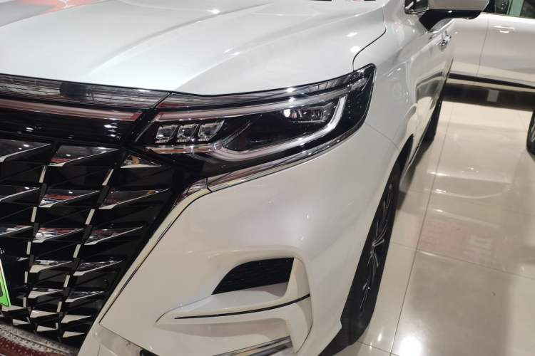 Used Roewe iMAX8 New Energy 2025 1.5T DMH Lu Zun Deluxe Edition Left Front Headlight