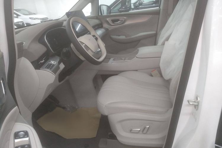 Used Roewe iMAX8 New Energy 2025 1.5T DMH Lu Zun Deluxe Edition Left Front Seat
