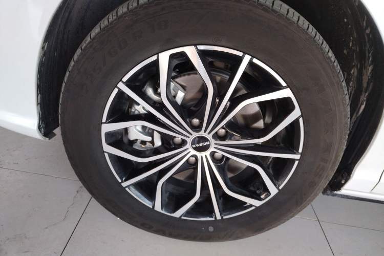 Used Roewe iMAX8 New Energy 2025 1.5T DMH Lu Zun Deluxe Edition Left Front Wheel Hub
