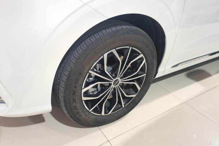 Used Roewe iMAX8 New Energy 2025 1.5T DMH Lu Zun Deluxe Edition Left Front Wheel Hub