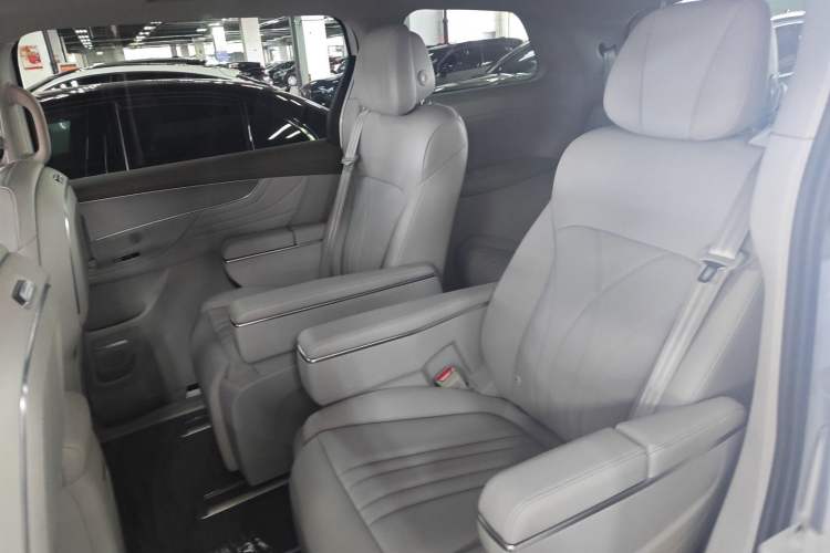Used Roewe iMAX8 New Energy 2025 1.5T DMH Lu Zun Deluxe Edition Left Rear Seat