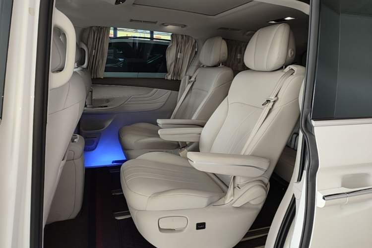 Used Roewe iMAX8 New Energy 2025 1.5T DMH Lu Zun Deluxe Edition Left Rear Seat