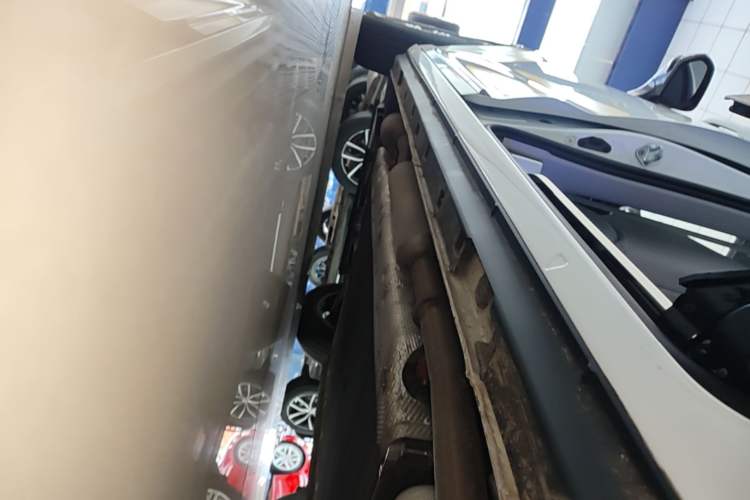 Used Roewe iMAX8 New Energy 2025 1.5T DMH Lu Zun Deluxe Edition Left Side Sill