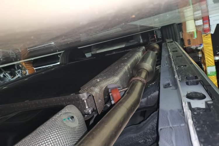 Used Roewe iMAX8 New Energy 2025 1.5T DMH Lu Zun Deluxe Edition Left Side Sill