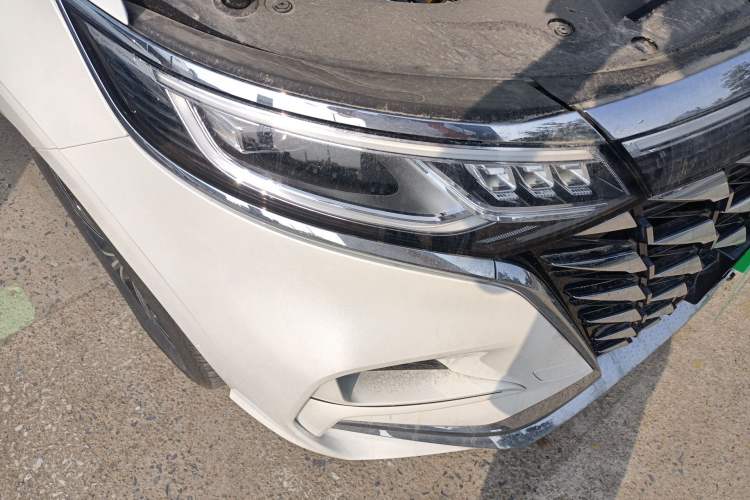 Used Roewe iMAX8 New Energy 2025 1.5T DMH Lu Zun Deluxe Edition Right Front Headlight