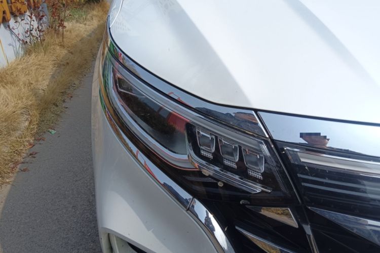Used Roewe iMAX8 New Energy 2025 1.5T DMH Lu Zun Deluxe Edition Right Front Headlight