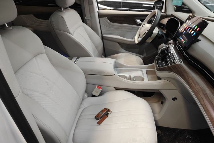 Used Roewe iMAX8 New Energy 2025 1.5T DMH Lu Zun Deluxe Edition Right Front Seat