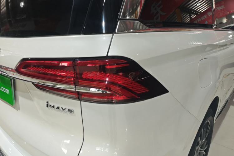 Used Roewe iMAX8 New Energy 2025 1.5T DMH Lu Zun Deluxe Edition Right Rear Taillight