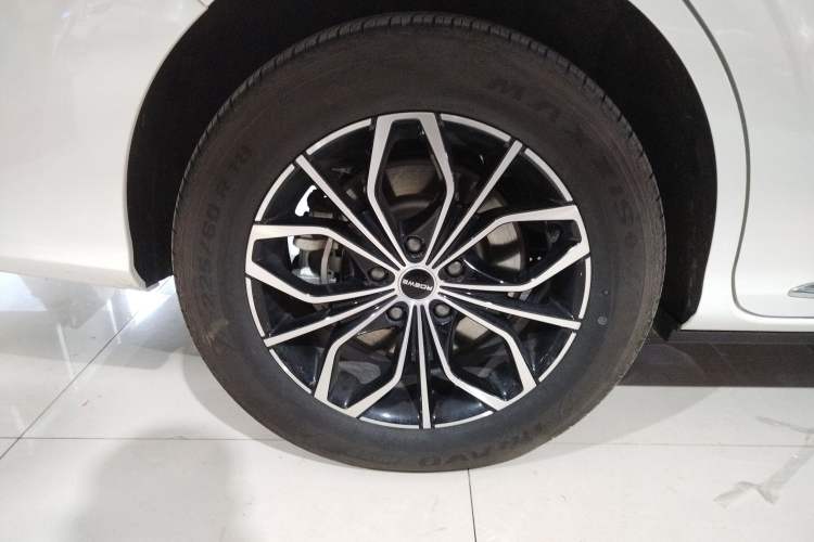 Used Roewe iMAX8 New Energy 2025 1.5T DMH Lu Zun Deluxe Edition Right Rear Wheel Hub