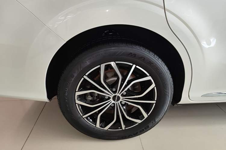 Used Roewe iMAX8 New Energy 2025 1.5T DMH Lu Zun Deluxe Edition Right Rear Wheel Hub