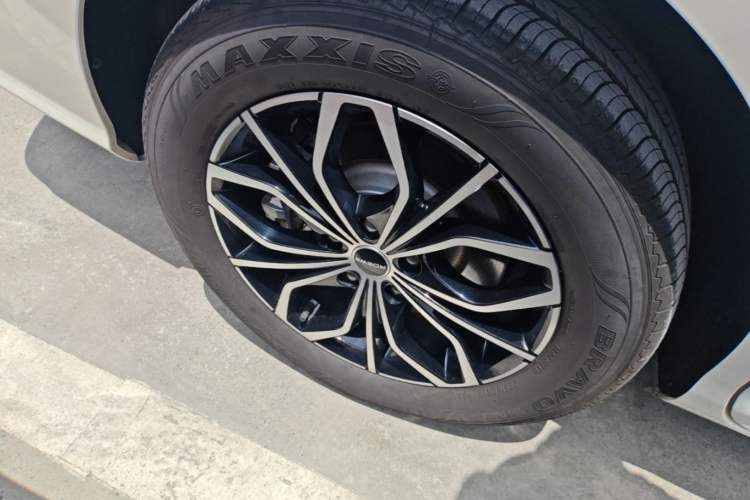 Used Roewe iMAX8 New Energy 2025 1.5T DMH Lu Zun Deluxe Edition Right Rear Wheel Hub
