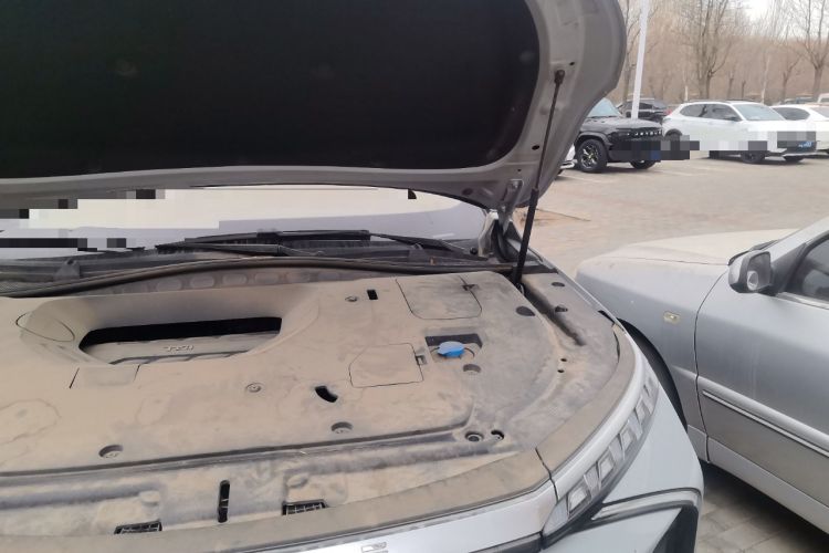 Used Roewe Jing 2022 2.0T Blue Whale Edition Engine Bay Left