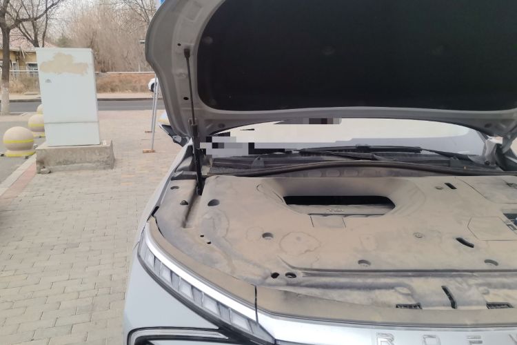 Used Roewe Jing 2022 2.0T Blue Whale Edition Engine Bay Right