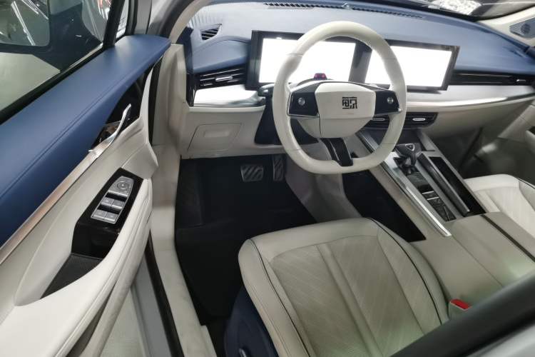 Used Roewe Jing 2022 2.0T Blue Whale Edition Interior 3