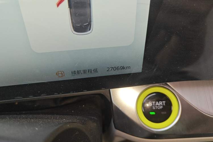 Used Roewe Jing 2022 2.0T Blue Whale Edition Odometer Close Up