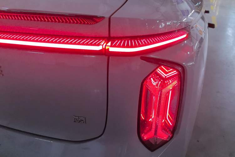 Used Roewe Jing 2022 2.0T Blue Whale Edition Exterior 6