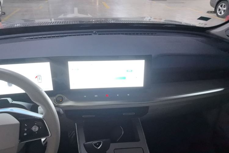 Used Roewe Jing 2022 2.0T Blue Whale Edition Interior 2