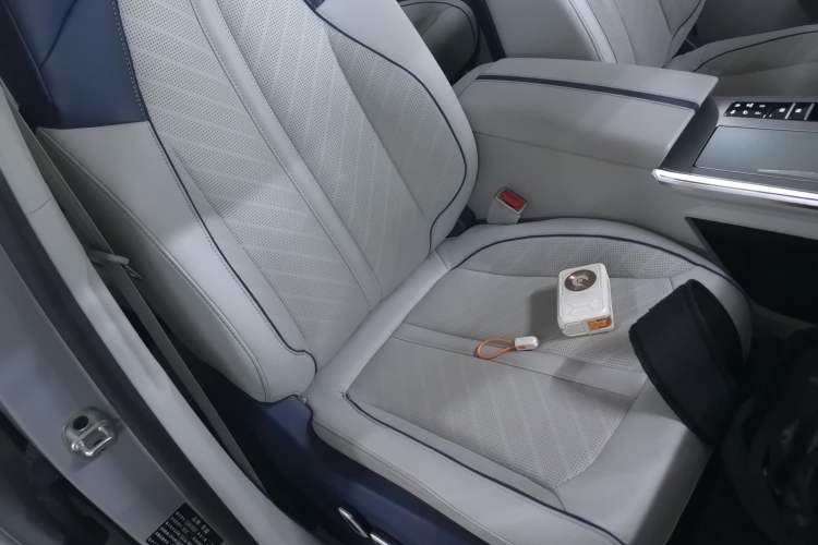 Used Roewe Jing 2022 2.0T Blue Whale Edition Right Front Seat