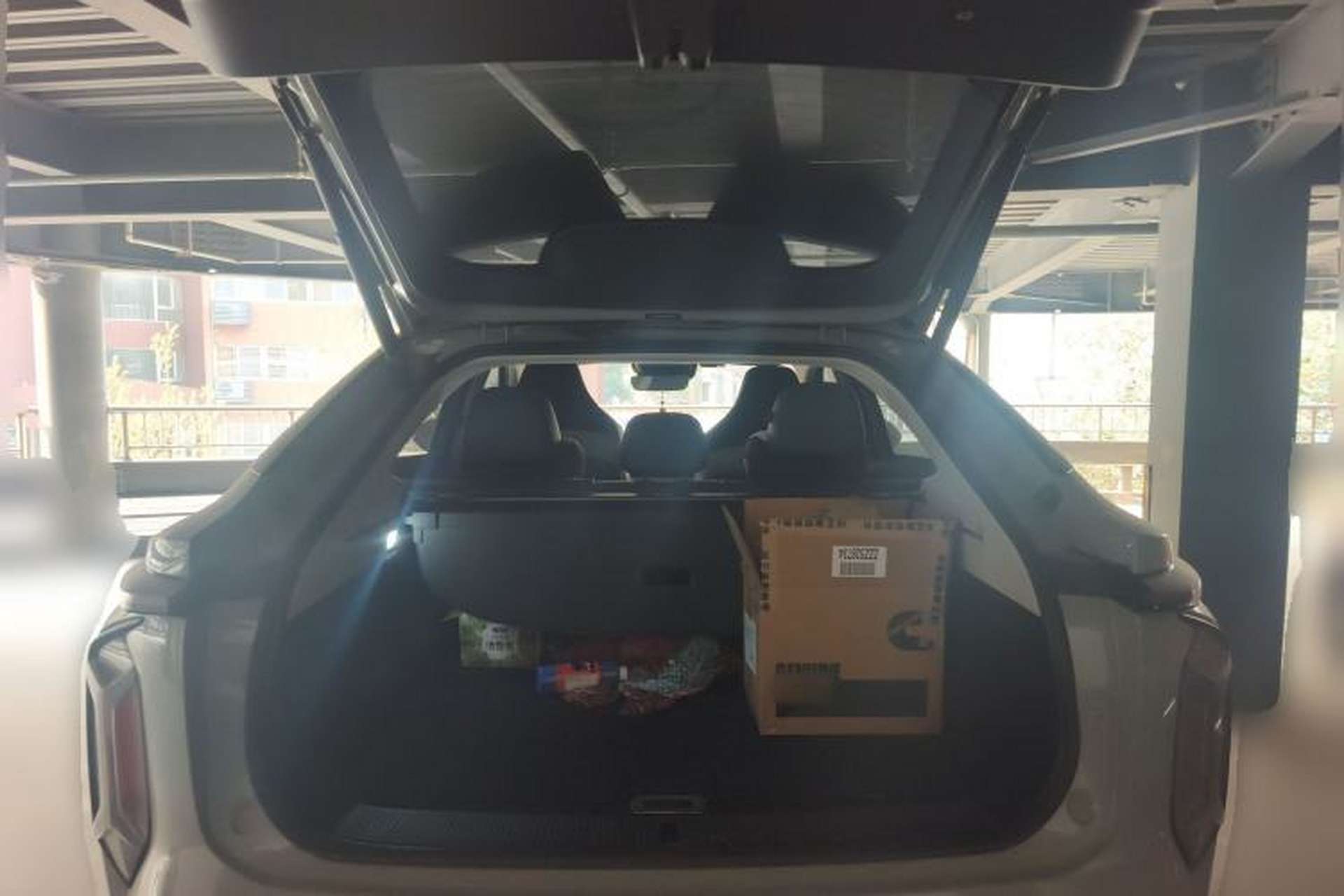Used Roewe Jing 2022 2.0T Blue Whale Edition Trunk