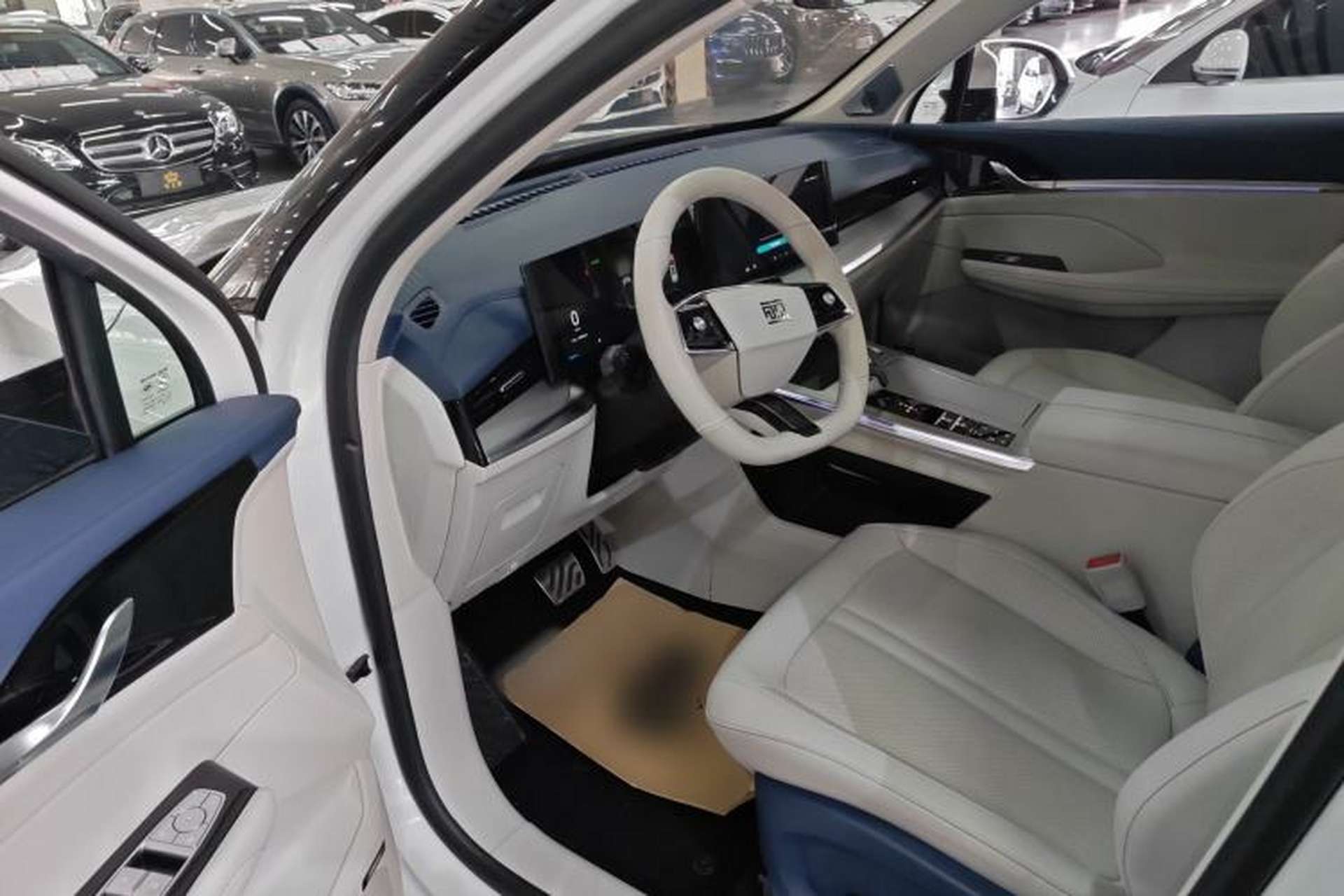 Used Roewe Jing 2022 2.0T Orca Edition Driver Seat