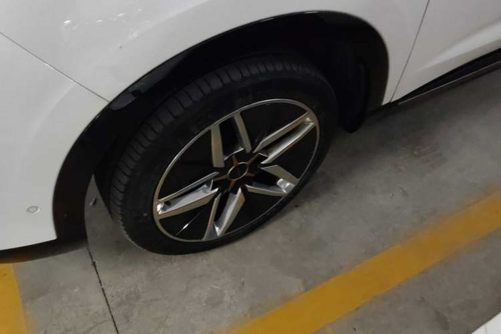 Used Roewe Jing 2022 2.0T Blue Whale Edition Exterior 3