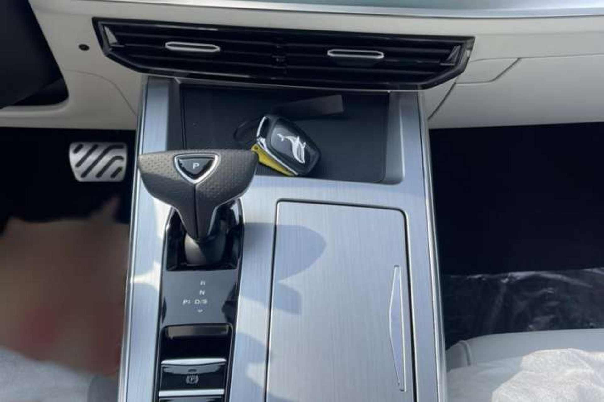 Used Roewe Jing 2022 2.0T Orca Edition Gear Lever