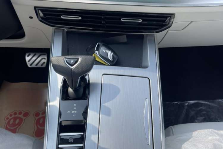 Used Roewe Jing 2022 2.0T Orca Edition Interior 1