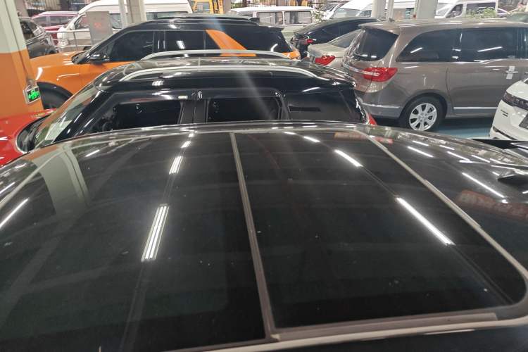 Used Roewe Jing 2022 2.0T Orca Edition Roof