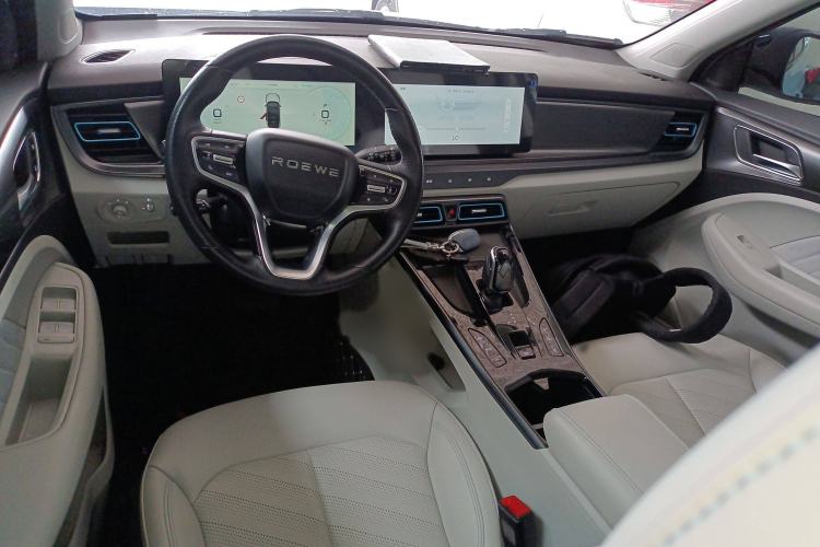Used Roewe Longmao 2022 1.5L Dynamic Cat Edition Interior 2