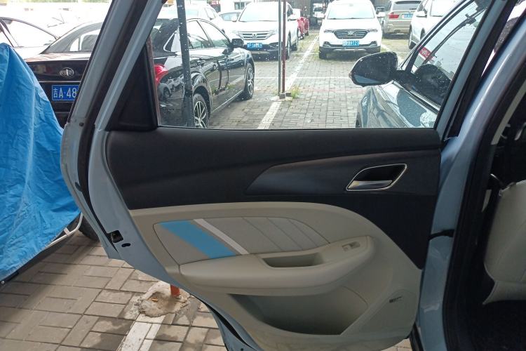 Used Roewe Longmao 2022 1.5L Dynamic Cat Edition Interior 8
